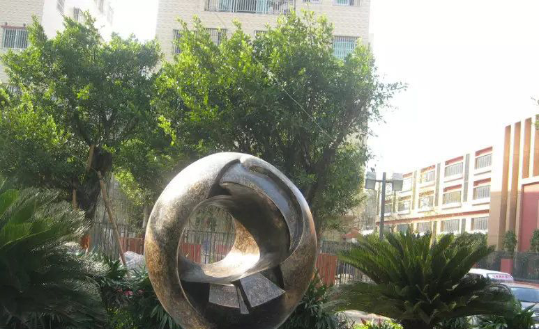 不锈钢抽象小区景观雕塑图片