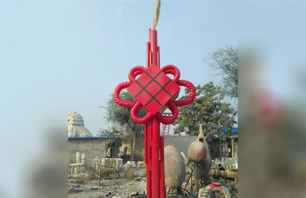 不锈钢中国结广场景观雕塑图片