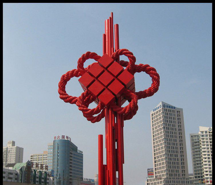 城市不锈钢大型中国结雕塑图片