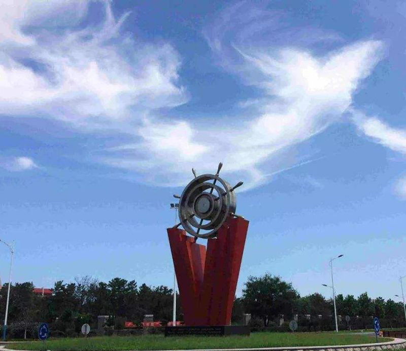 船舵不锈钢雕塑图片