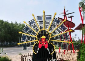 公园彩色不锈钢太阳神脸谱雕塑