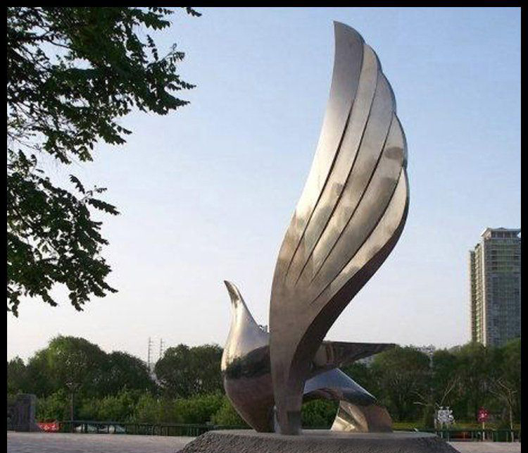 不锈钢大型抽象鸽雕塑图片