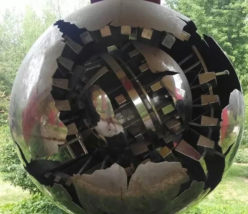 公园不锈钢金属球景观雕塑图片