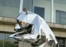 不锈钢镜面动物熊雕塑