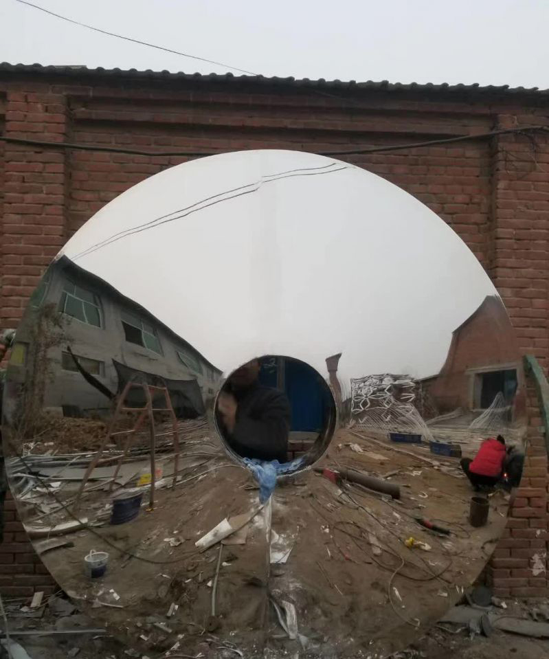 不锈钢镜面圆形摆件雕塑图片