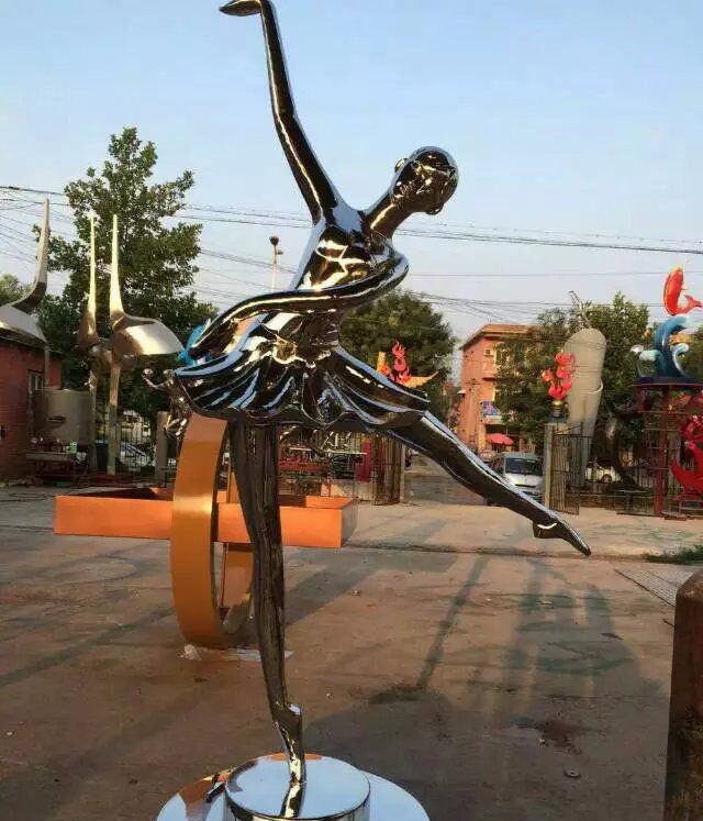 不锈钢跳芭蕾舞的人物雕塑图片