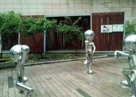 不锈钢抽象儿童雕塑