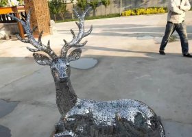 不锈钢广场梅花鹿
