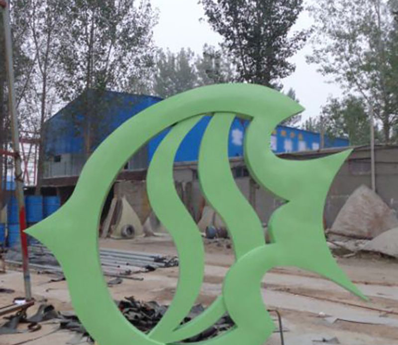 不锈钢剪纸鲤鱼雕塑图片