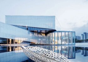 不锈钢镂空一叶扁舟树叶雕塑