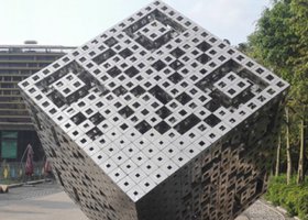 不锈钢魔方雕塑