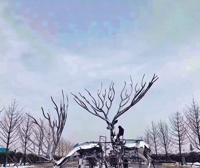 大型鹿群不锈钢雕塑图片