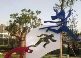 不锈钢飞跃广场雕塑