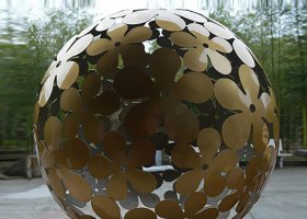 不锈钢镂空球广场摆件
