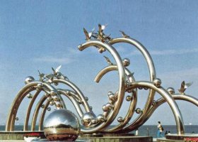 不锈钢抽象海鸥海浪雕塑