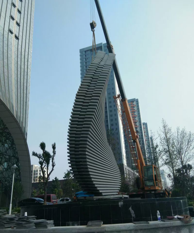 大型商场不锈钢景观雕塑图片