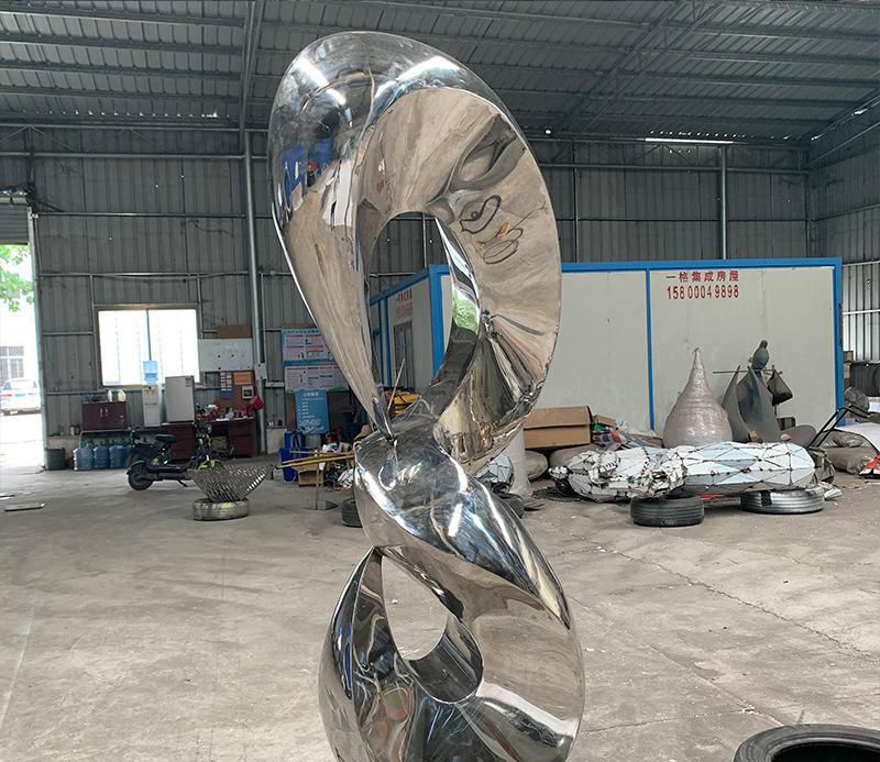 不锈钢抽象景观雕塑图片