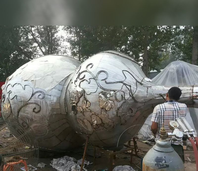 不锈钢葫芦雕塑图片