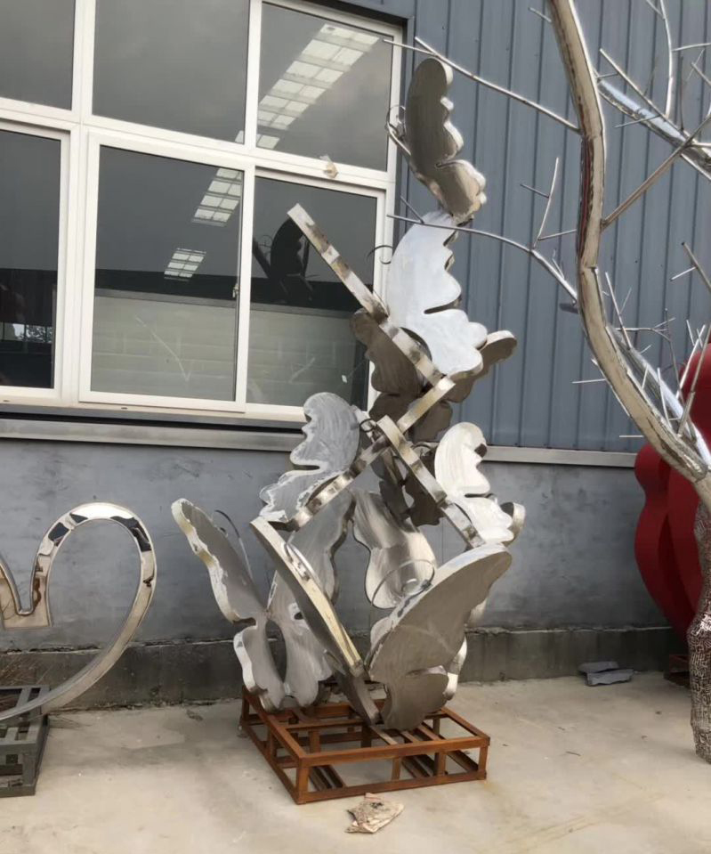 不锈钢蝴蝶雕塑图片