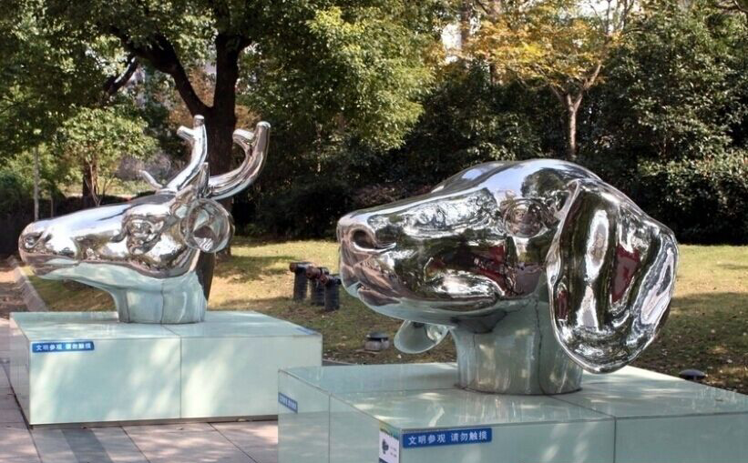 不锈钢十二生肖头像雕塑图片
