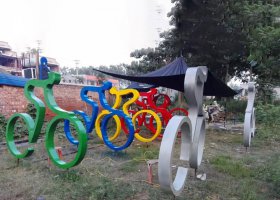 公园抽象不锈钢骑自行车雕塑