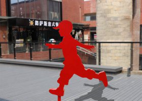 不锈钢健跑儿童抽象剪影雕塑 
