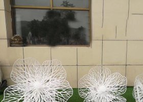 不锈钢镂空编织花朵雕塑