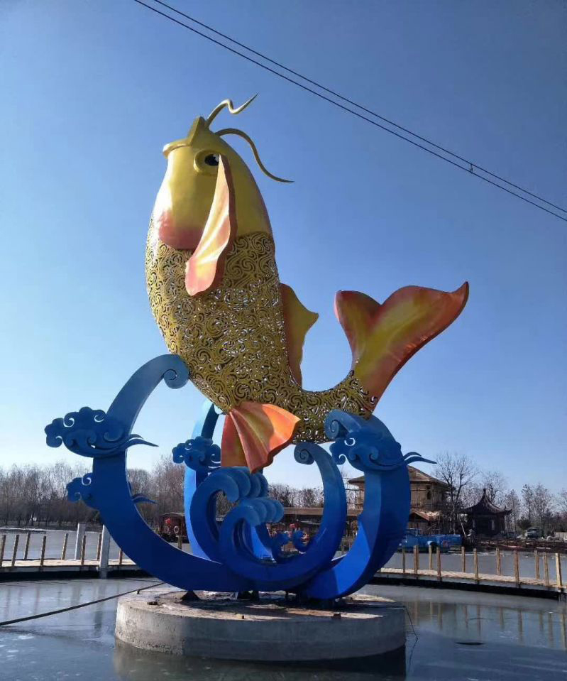 广场不锈钢金属鲤鱼雕塑图片
