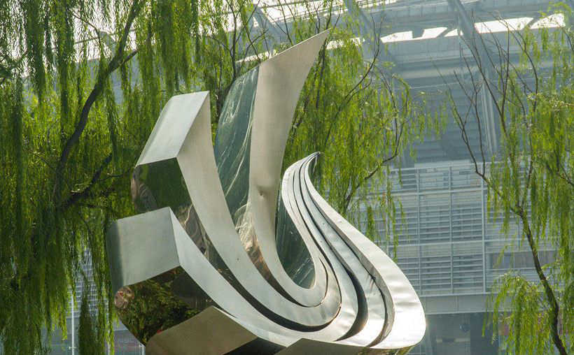 不锈钢抽象鸽子景观雕塑图片