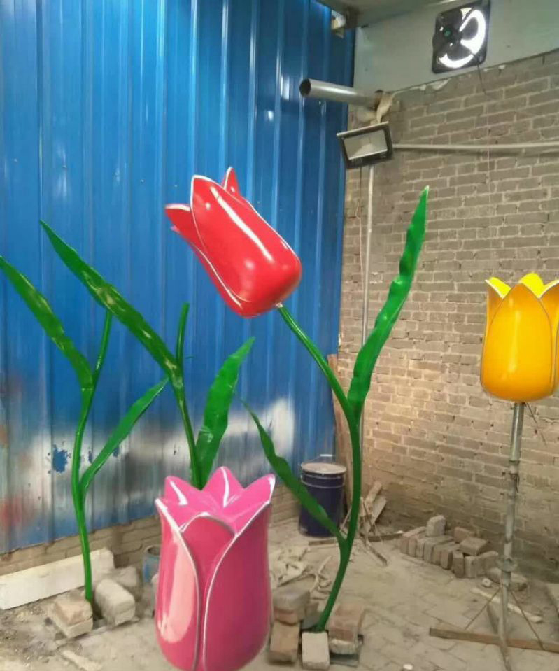 不锈钢花朵景观雕塑图片