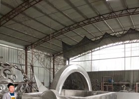 不锈钢环绕雕塑广场大型景观雕塑