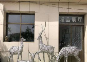 不锈钢抽象镂空鹿雕塑