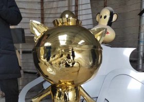 不锈钢镜面卡通雕塑户外摆件