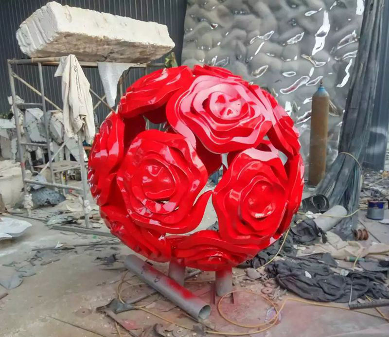 不锈钢玫瑰花球雕塑图片
