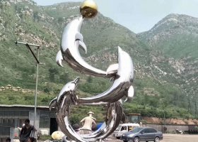 不锈钢鱼群踊跃雕塑