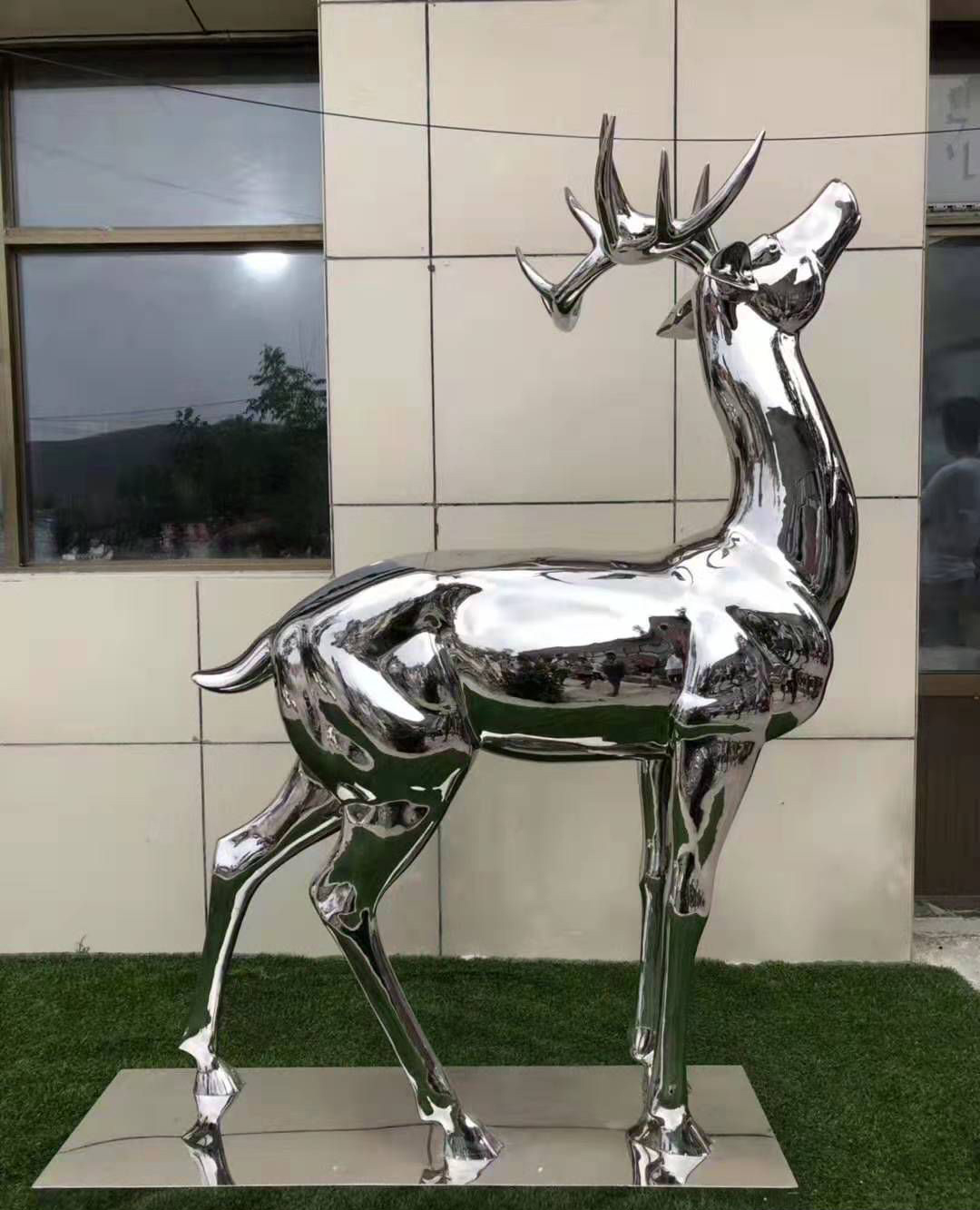 公园不锈钢动物梅花鹿雕塑图片