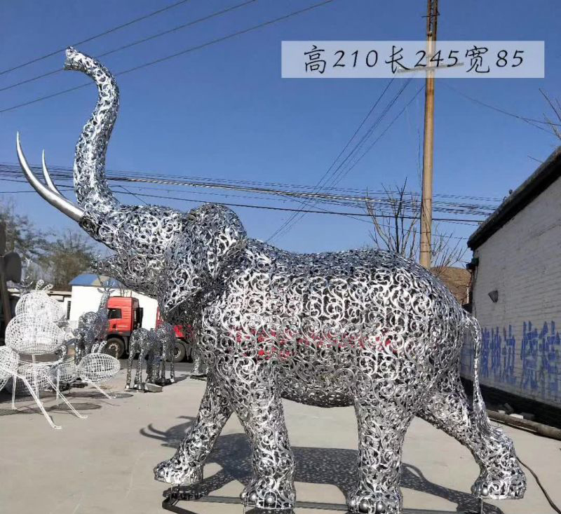 不锈钢镂空大象造型雕塑图片