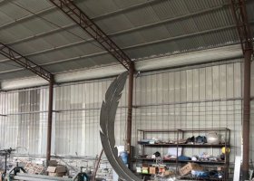 不锈钢羽毛雕塑公园景观摆件