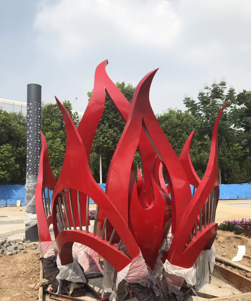 不锈钢广场树叶雕塑图片