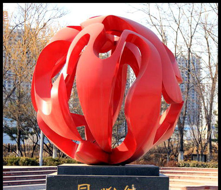 不锈钢镂空同心结雕塑图片