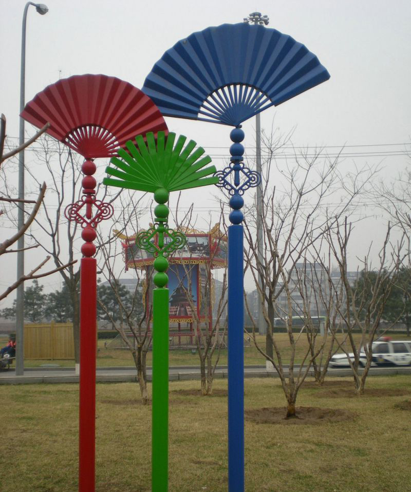 不锈钢彩色折扇景观雕塑图片