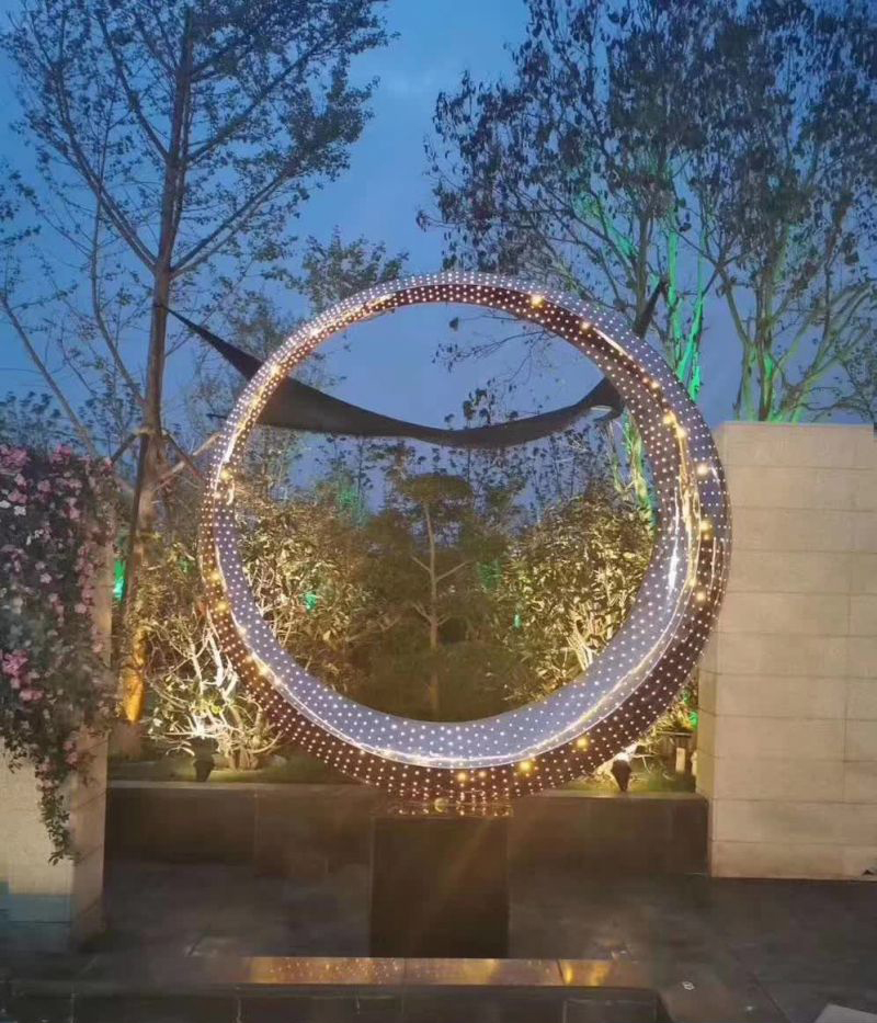 不锈钢灯饰景观圆环图片