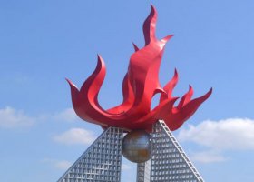 不锈钢火炬雕塑