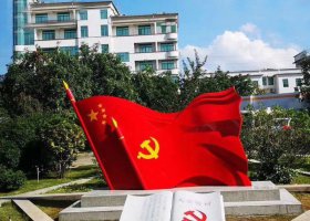 不锈钢五星红旗和党旗雕塑