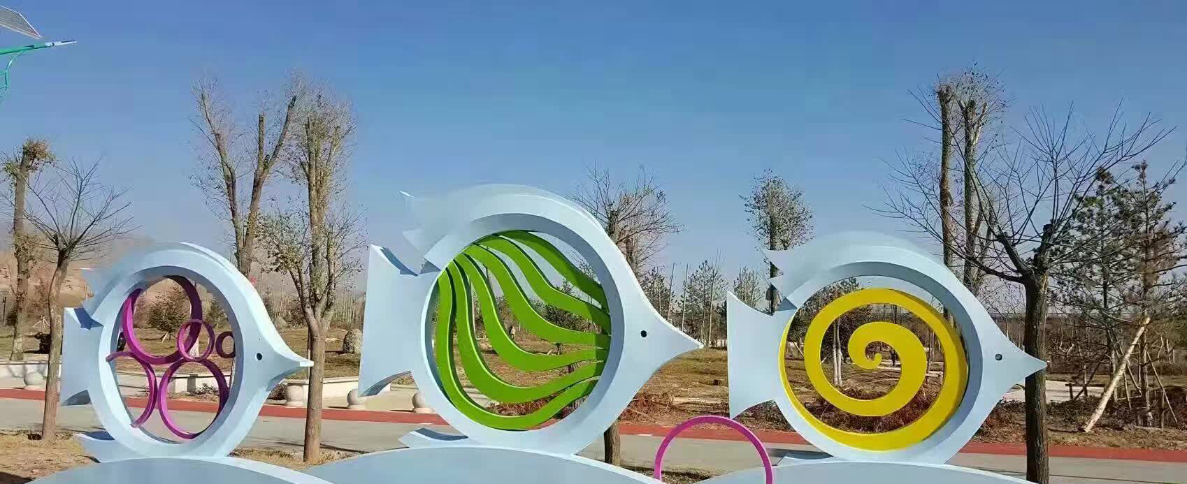不锈钢雕刻镂空鱼图片