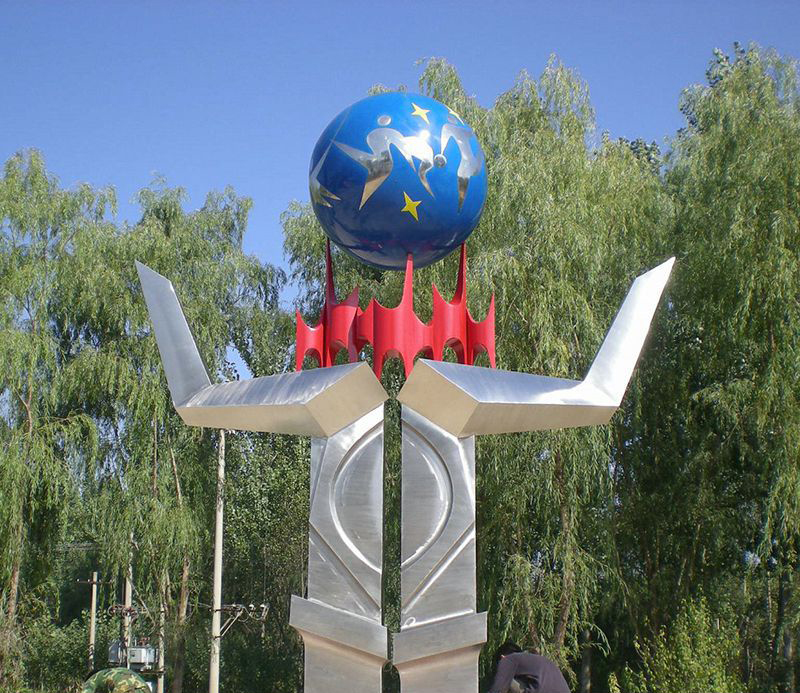 不锈钢广场标志性运动雕塑图片