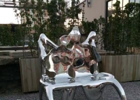 不锈钢镜面抽象装饰雕塑
