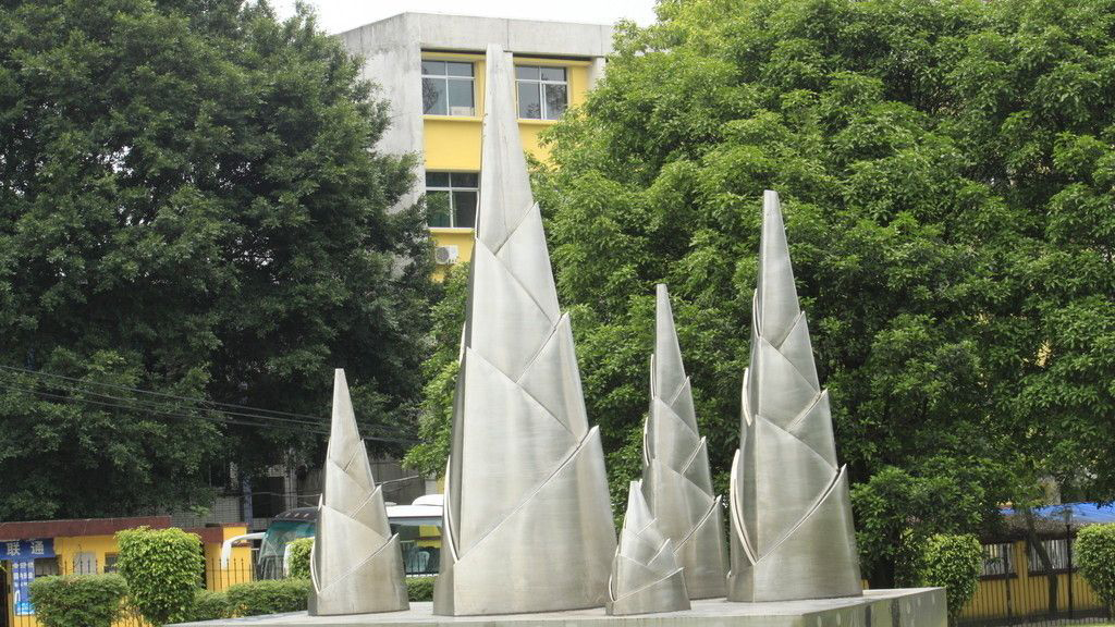 公园不锈钢竹笋景观雕塑图片