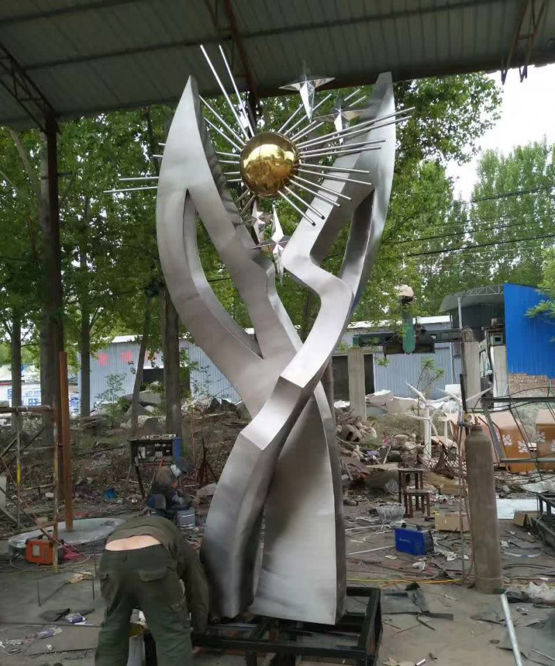 广场不锈钢太阳之星雕塑图片