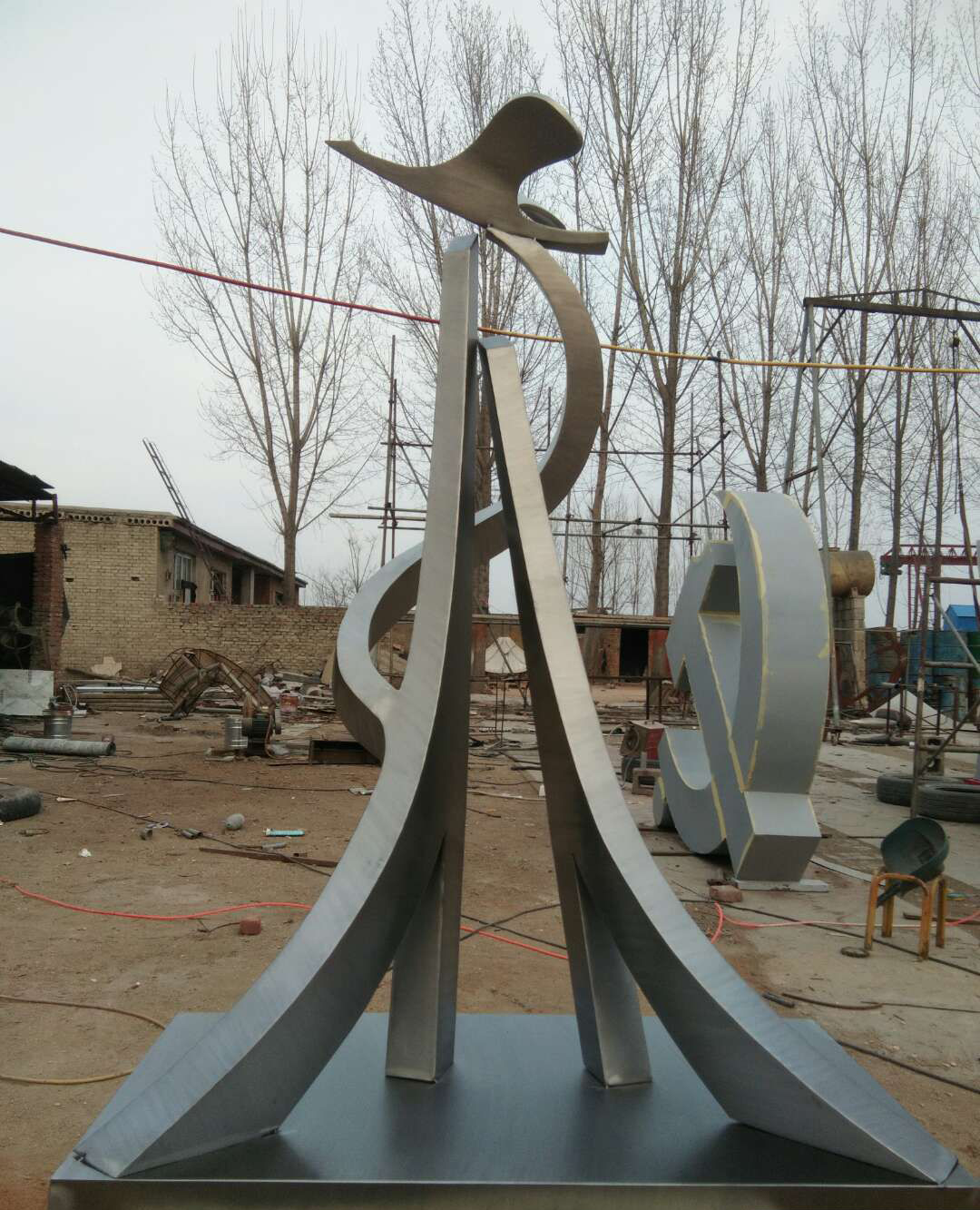 不锈钢城市景观雕塑图片